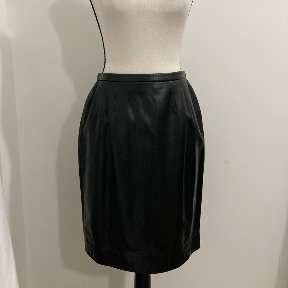 Vintage 100% Black Leather CARLISLE skirt EUC